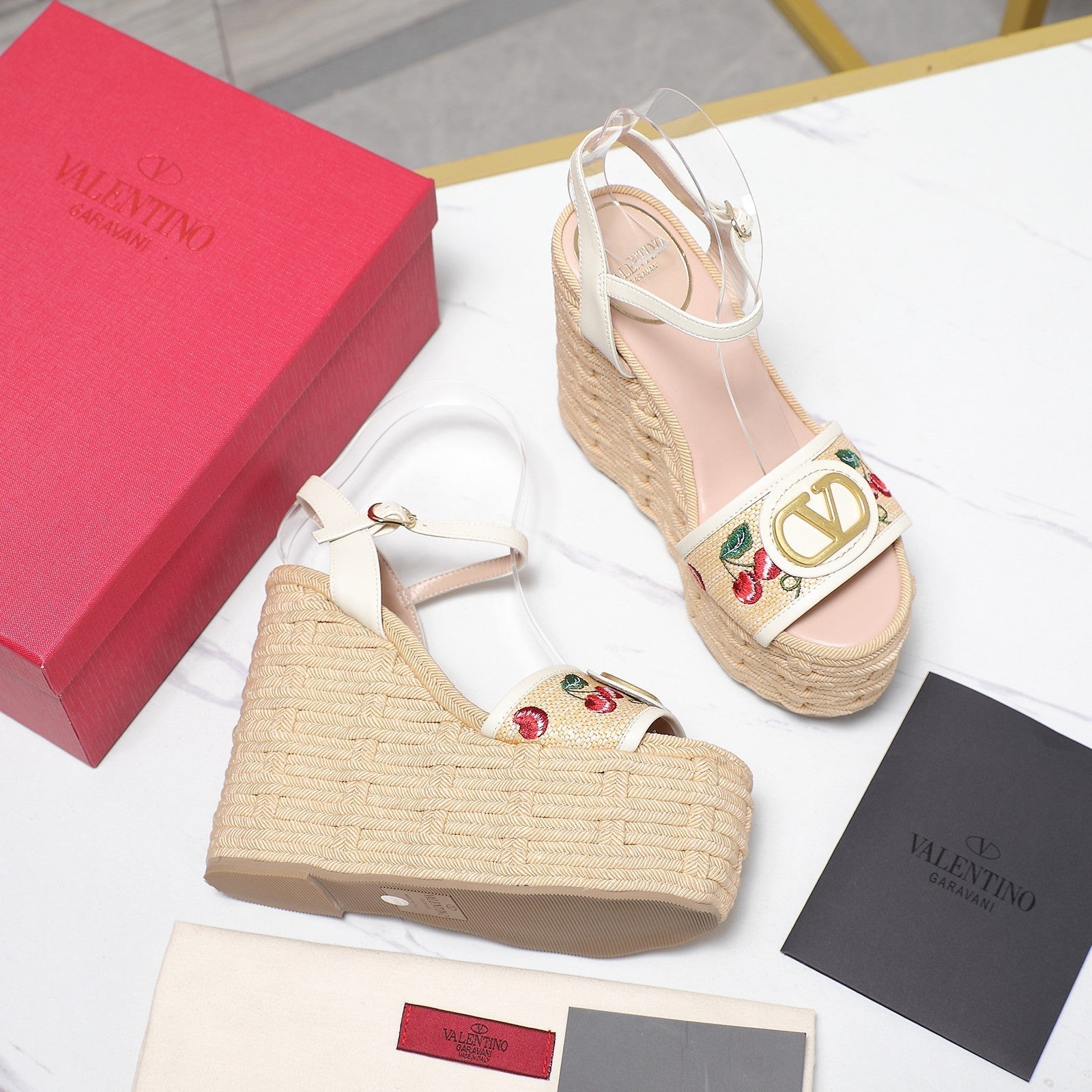 VL Flatform Sandal 15mm In White Cherry Embroidery Cowhide 456391