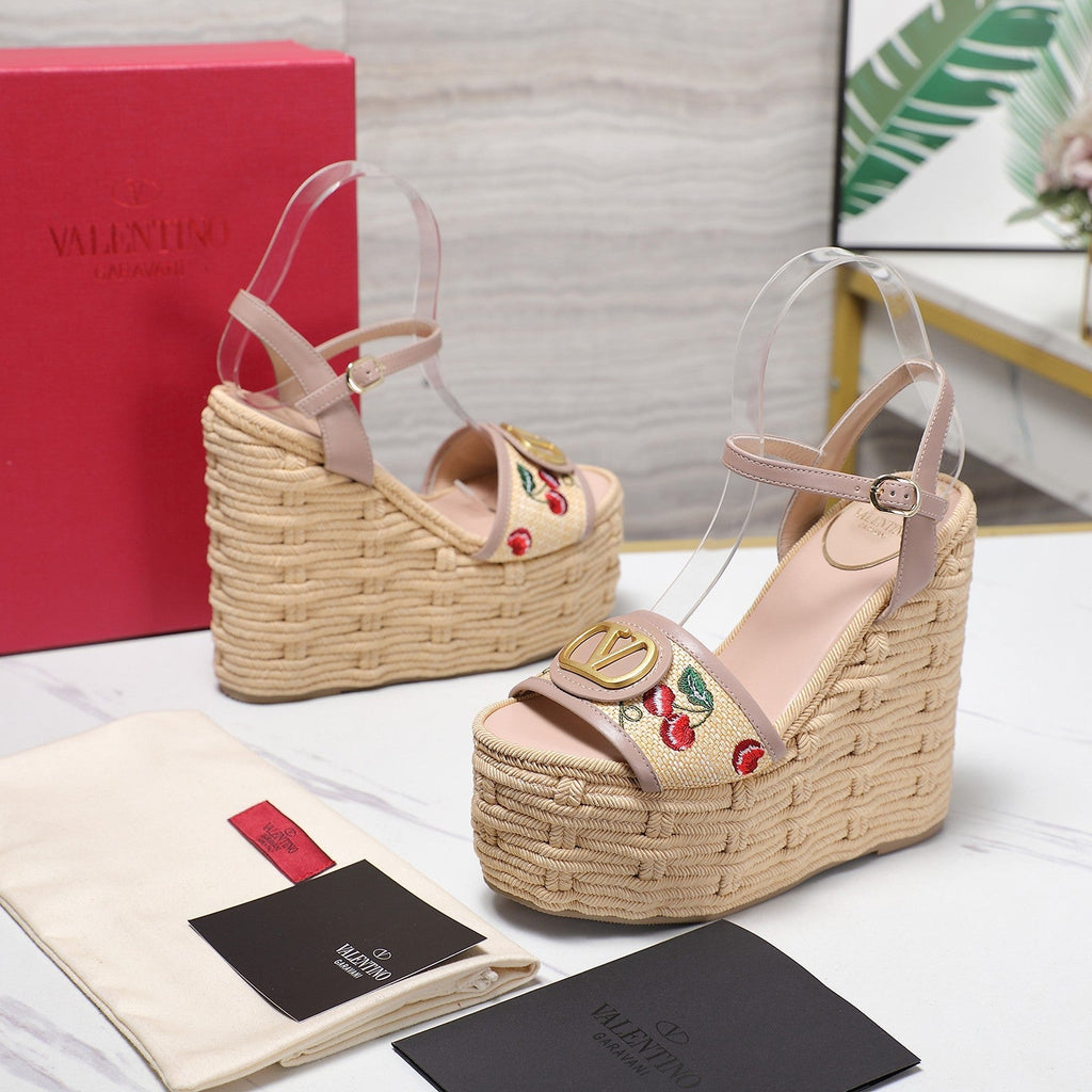 VL Flatform Sandal 15mm In Pinky Nude Cherry Embroidery Cowhide 456385
