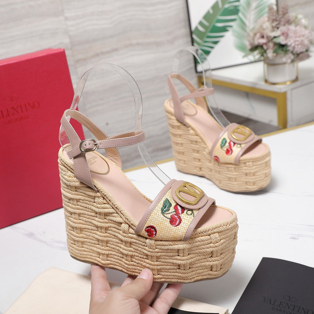 VL Flatform Sandal 15mm In Pinky Nude Cherry Embroidery Cowhide 456385