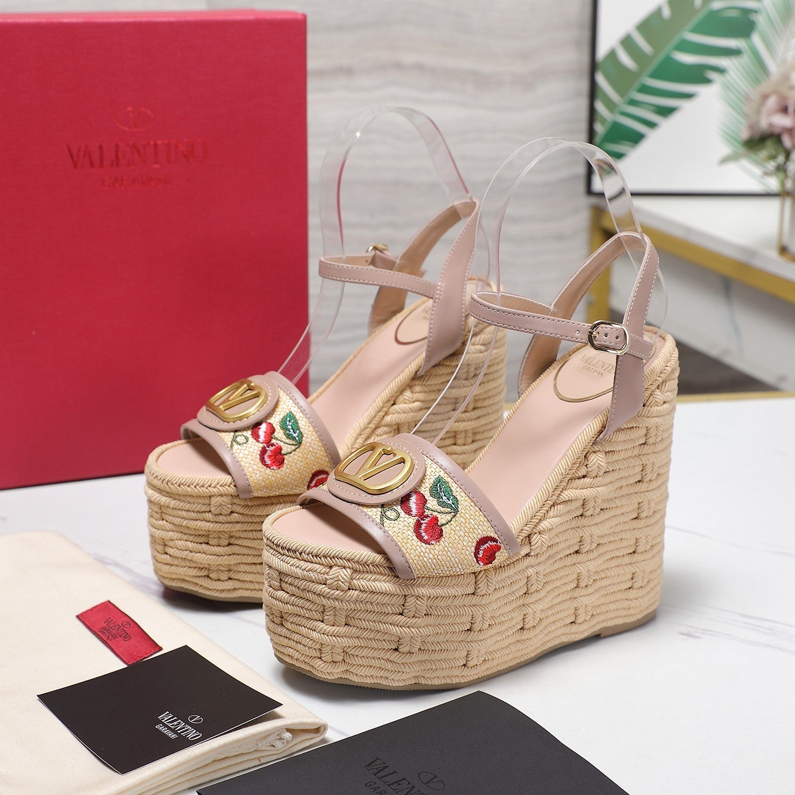 VL Flatform Sandal 15mm In Pinky Nude Cherry Embroidery Cowhide 456385