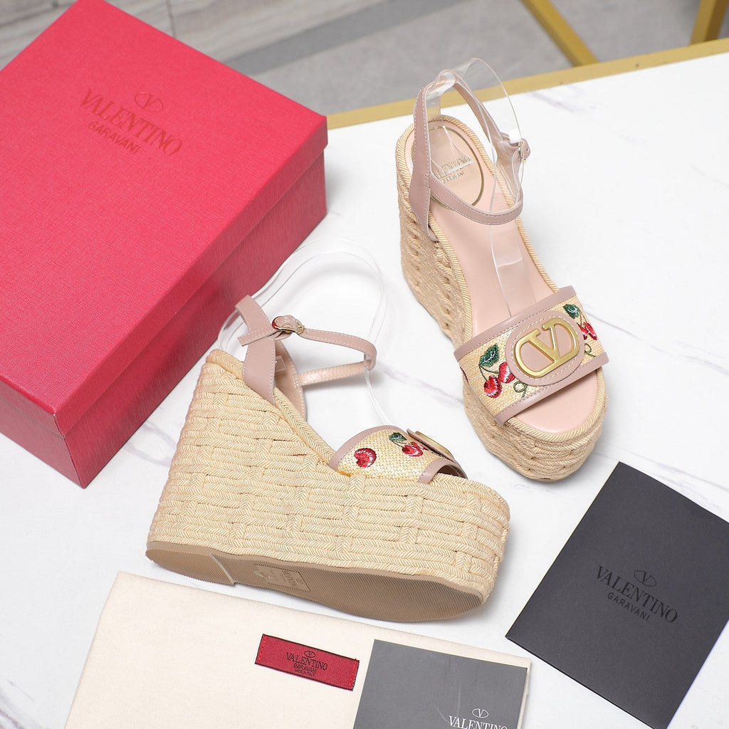 VL Flatform Sandal 15mm In Pinky Nude Cherry Embroidery Cowhide 456385