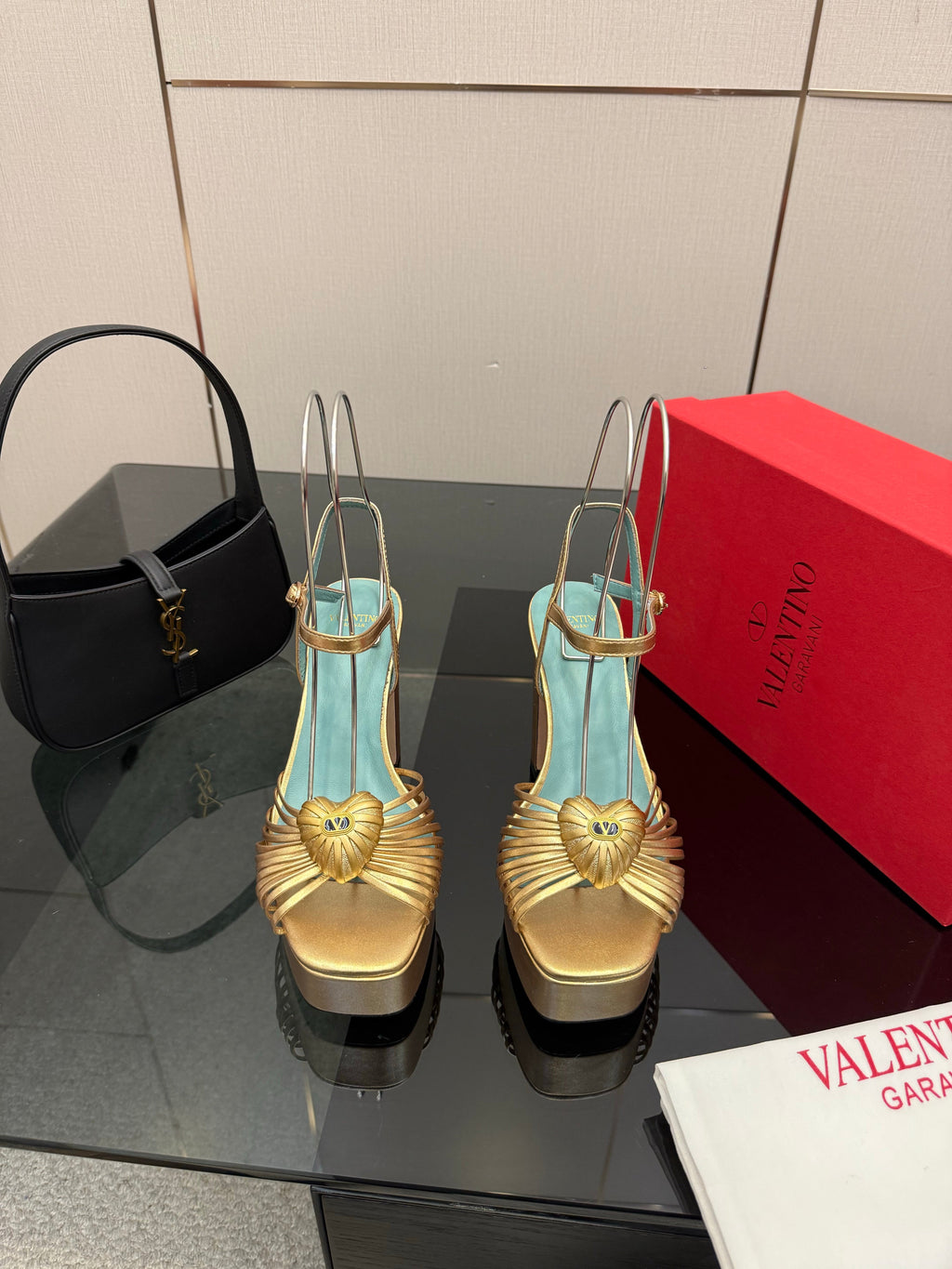 VALENTINO Classic Sandals Gold in Sheepskin 629540