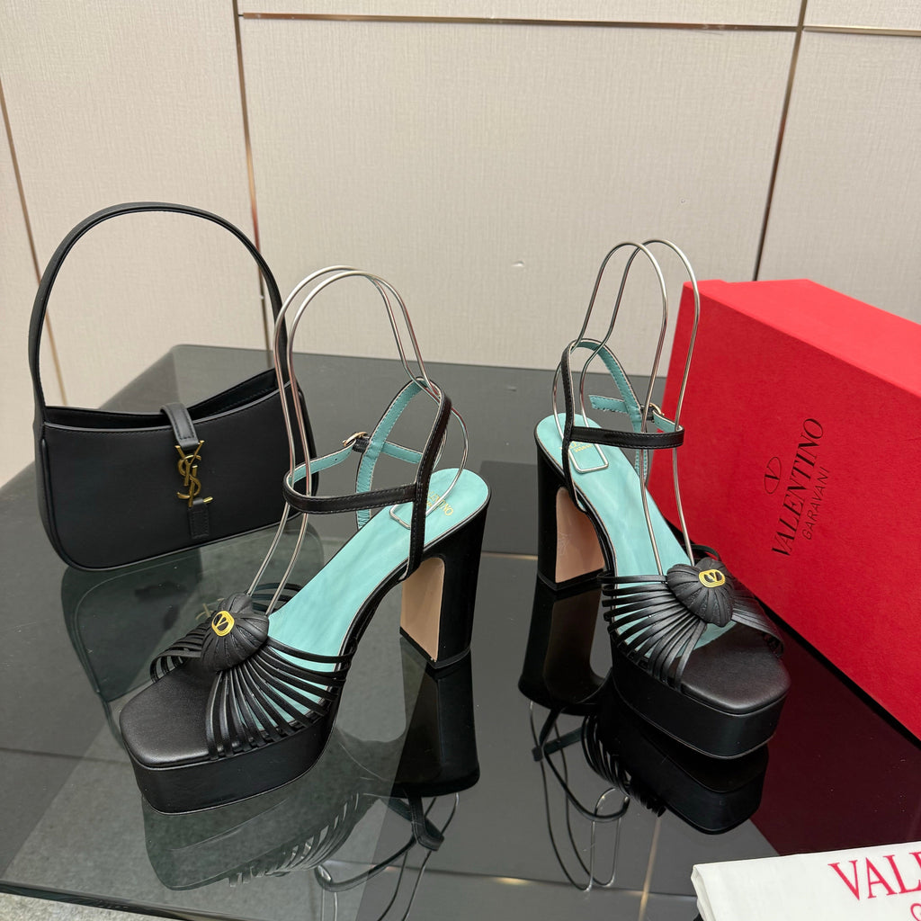 VALENTINO Classic Sandals Black in Sheepskin 629541