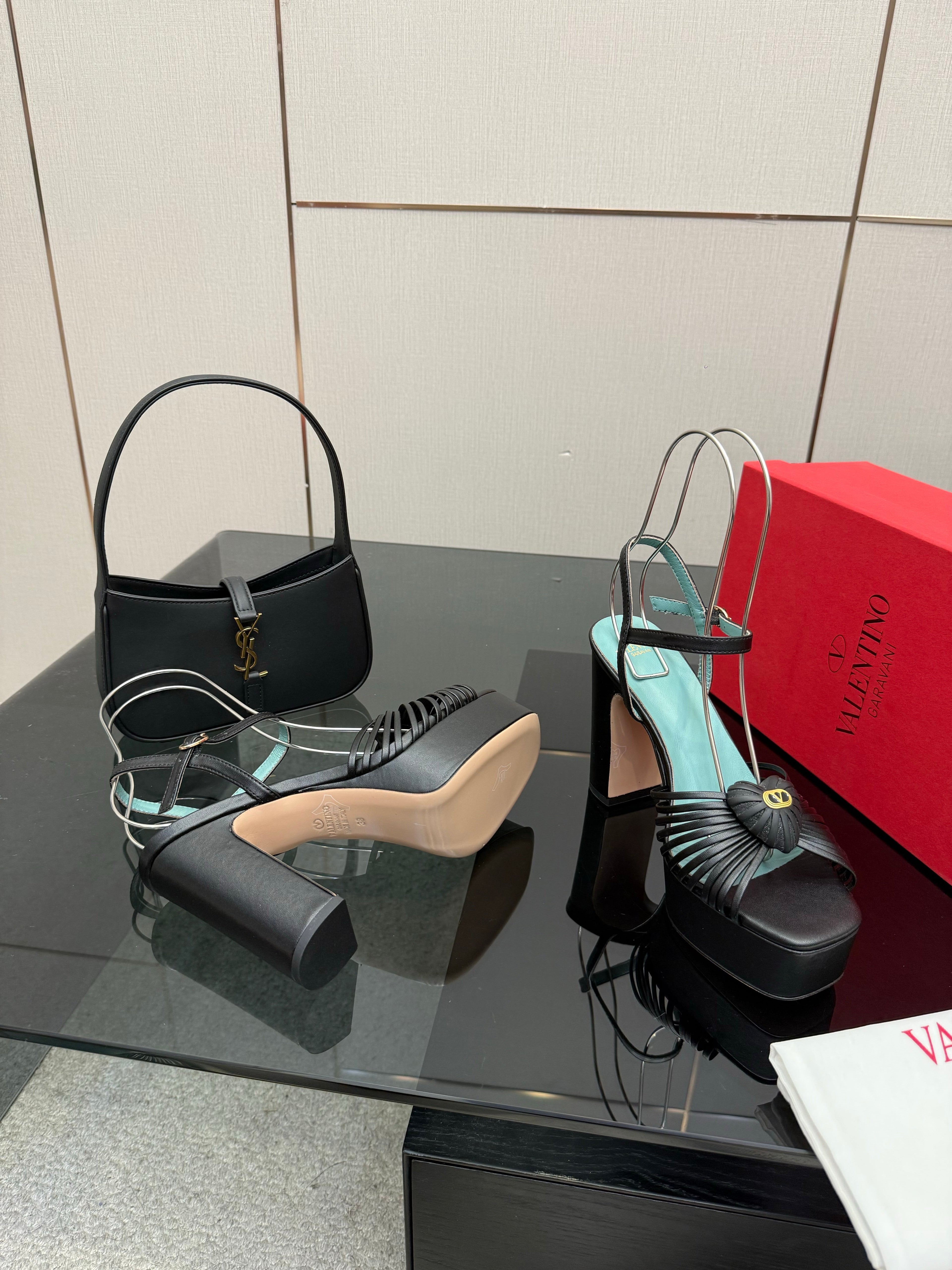 VALENTINO Classic Sandals Black in Sheepskin 629541