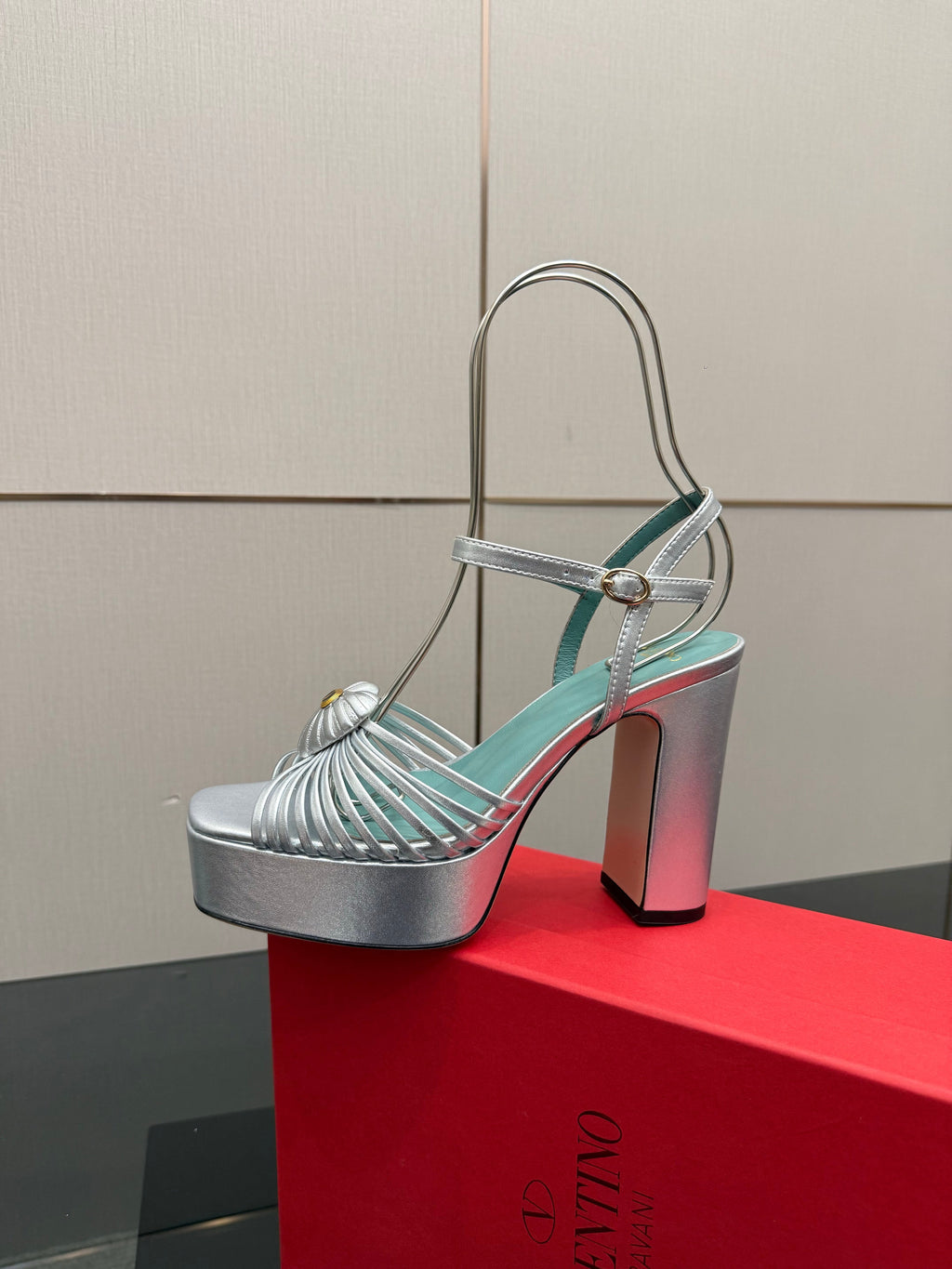 VALENTINO Classic Sandals Silver in Sheepskin 629543