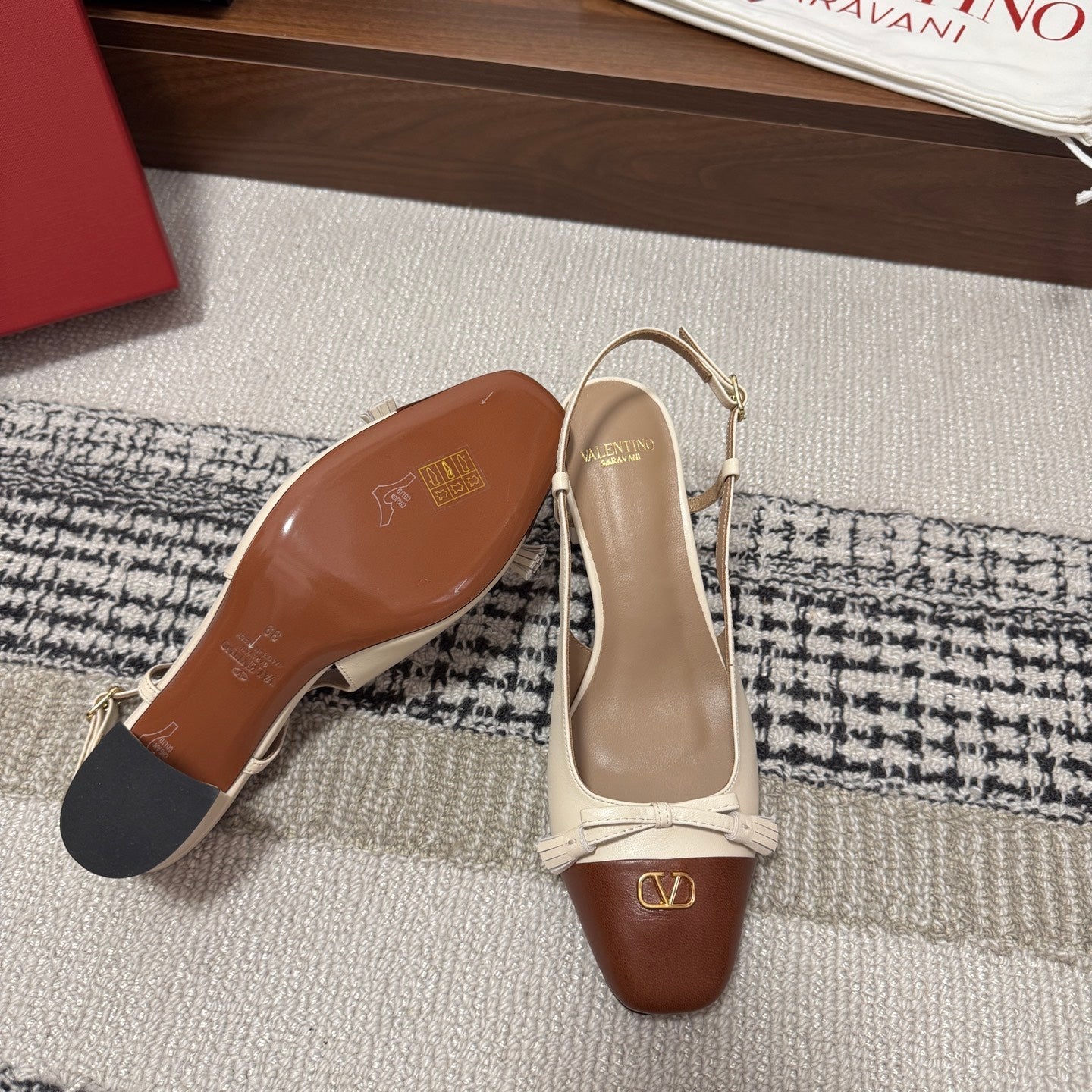 Valentino Garavani Slingback 60 Brown Cream in Sheepskin 685895