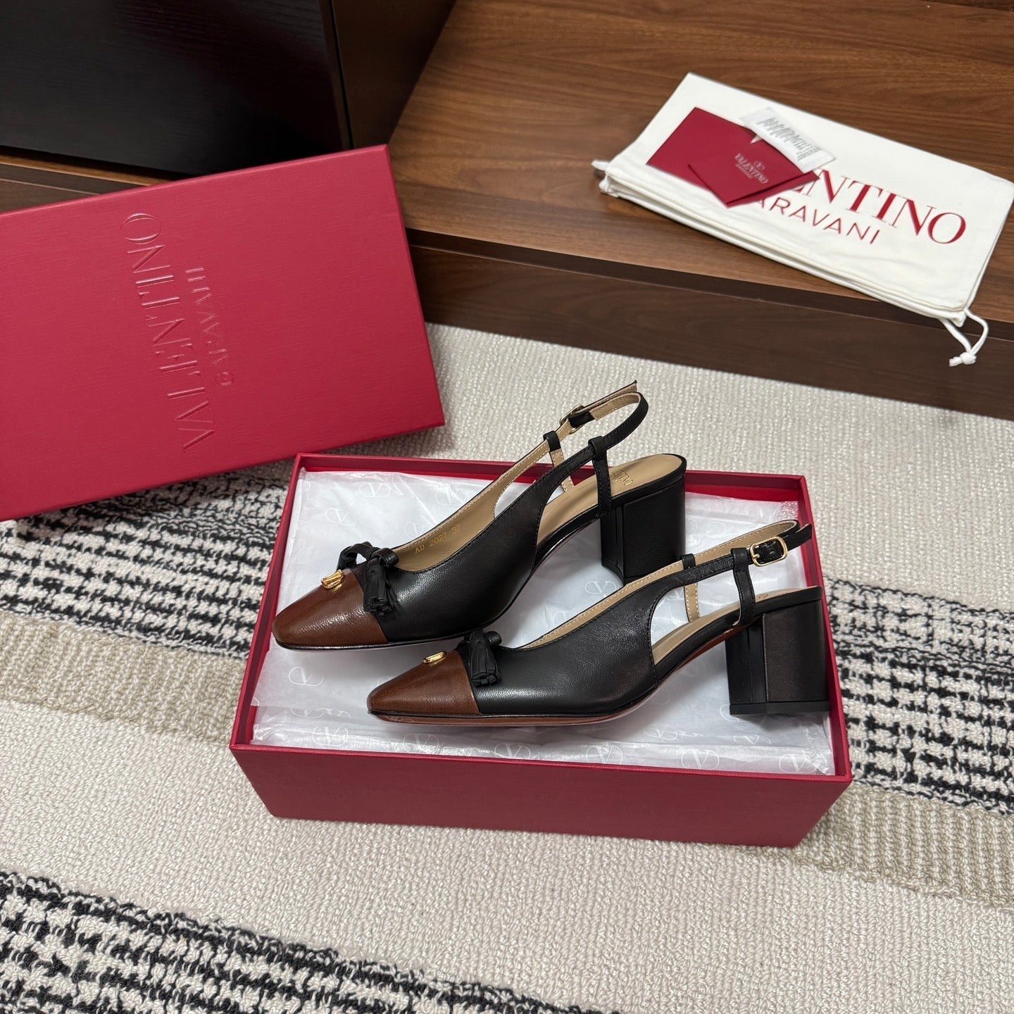 Valentino Garavani Slingback 60 Dark Brown Black in Sheepskin 685893