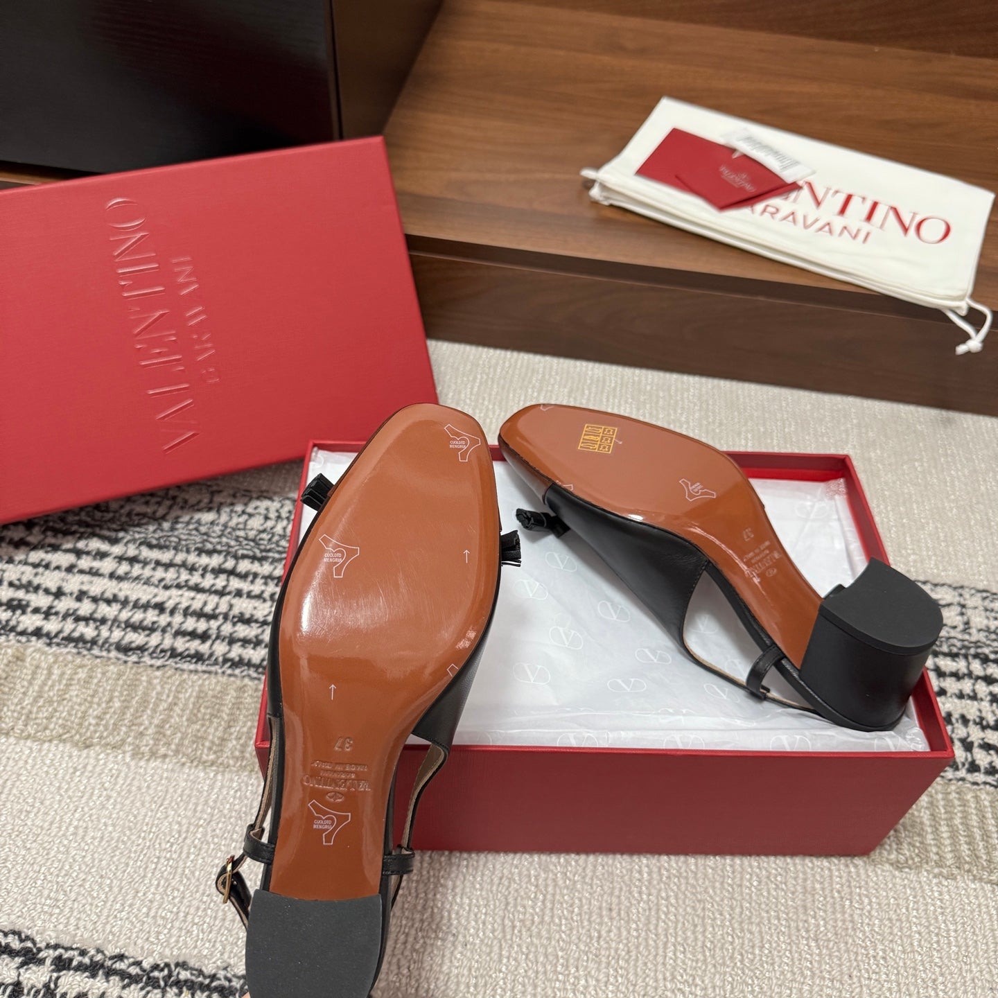 Valentino Garavani Slingback 60 Dark Brown Black in Sheepskin 685893