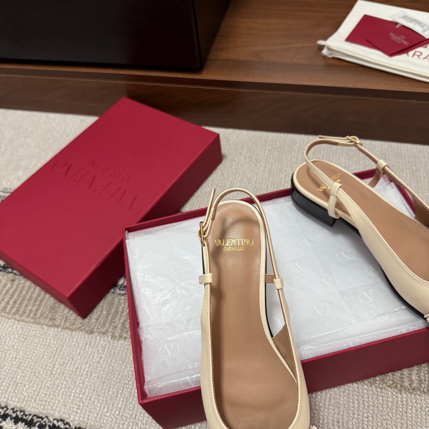 Valentino Garavani Slingback Brown Cream in Sheepskin 685892