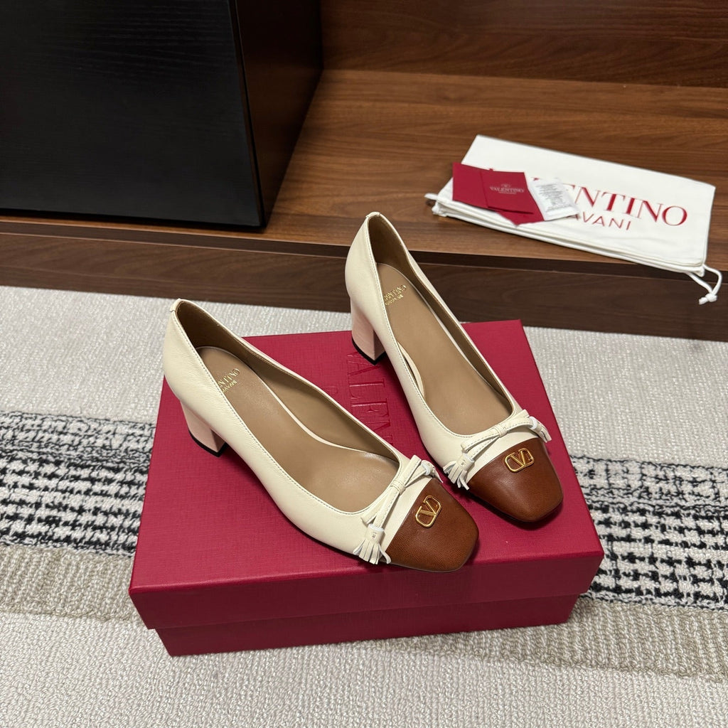 Valentino Garavani Pumps 60 Brown Cream in Sheepskin 685890