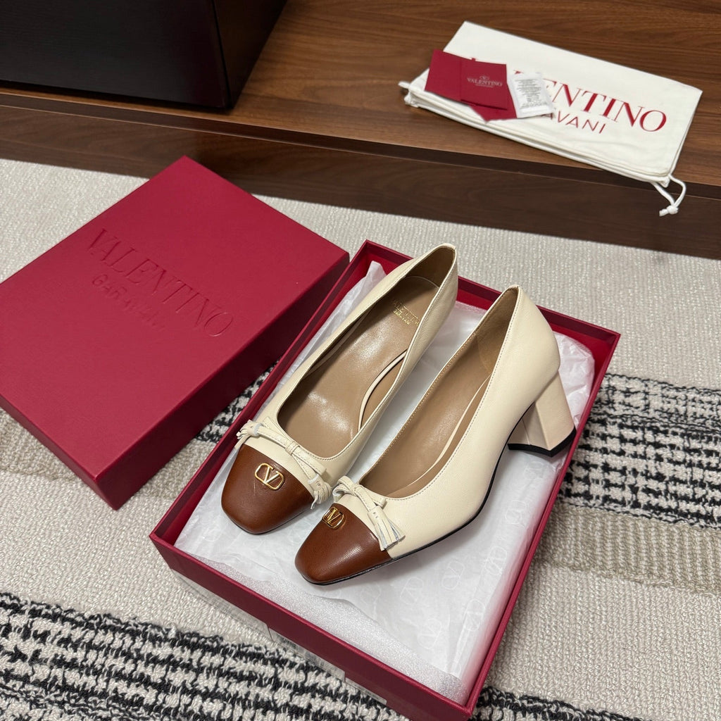 Valentino Garavani Pumps 60 Brown Cream in Sheepskin 685890