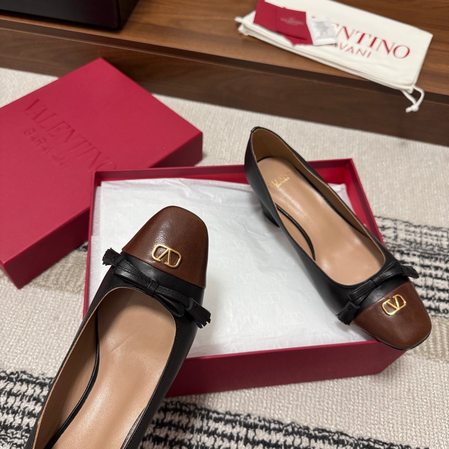 Valentino Garavani Pumps 60 Dark Brown Black in Sheepskin 685889