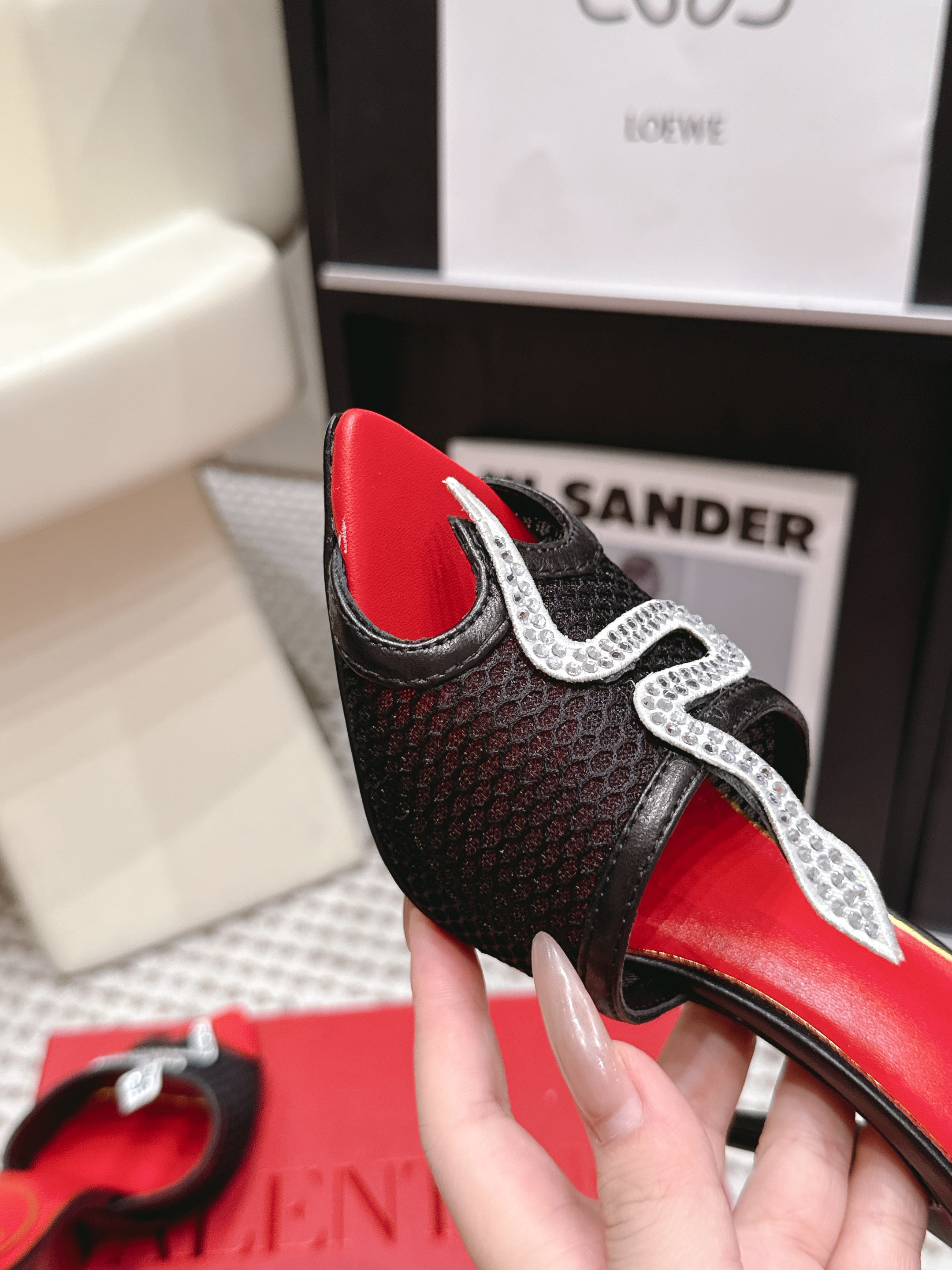 VL 26 Pointed Toe Rhinestone Buckle Sandals 10cm Black in Mesh 813051