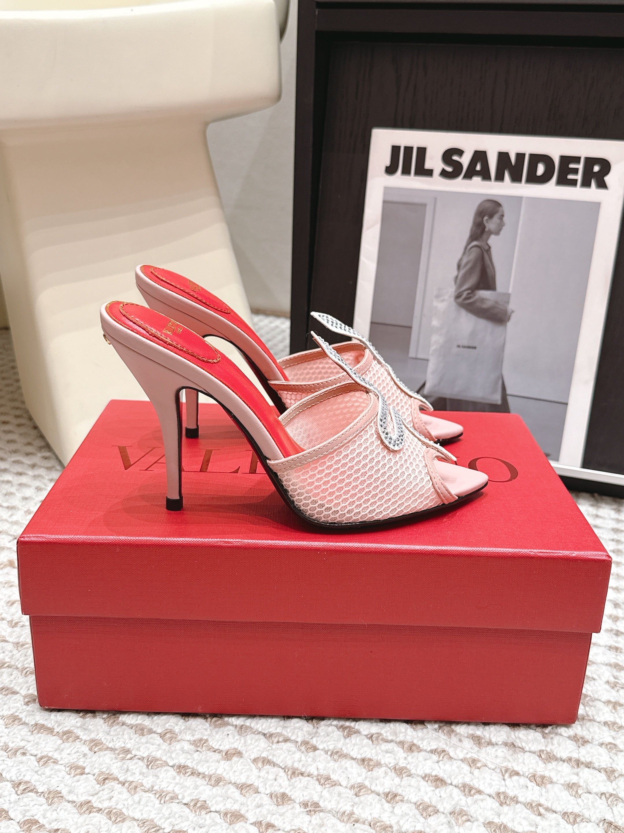 VL 26 Pointed Toe Rhinestone Buckle Sandals 10cm Light Pink in Mesh 813050