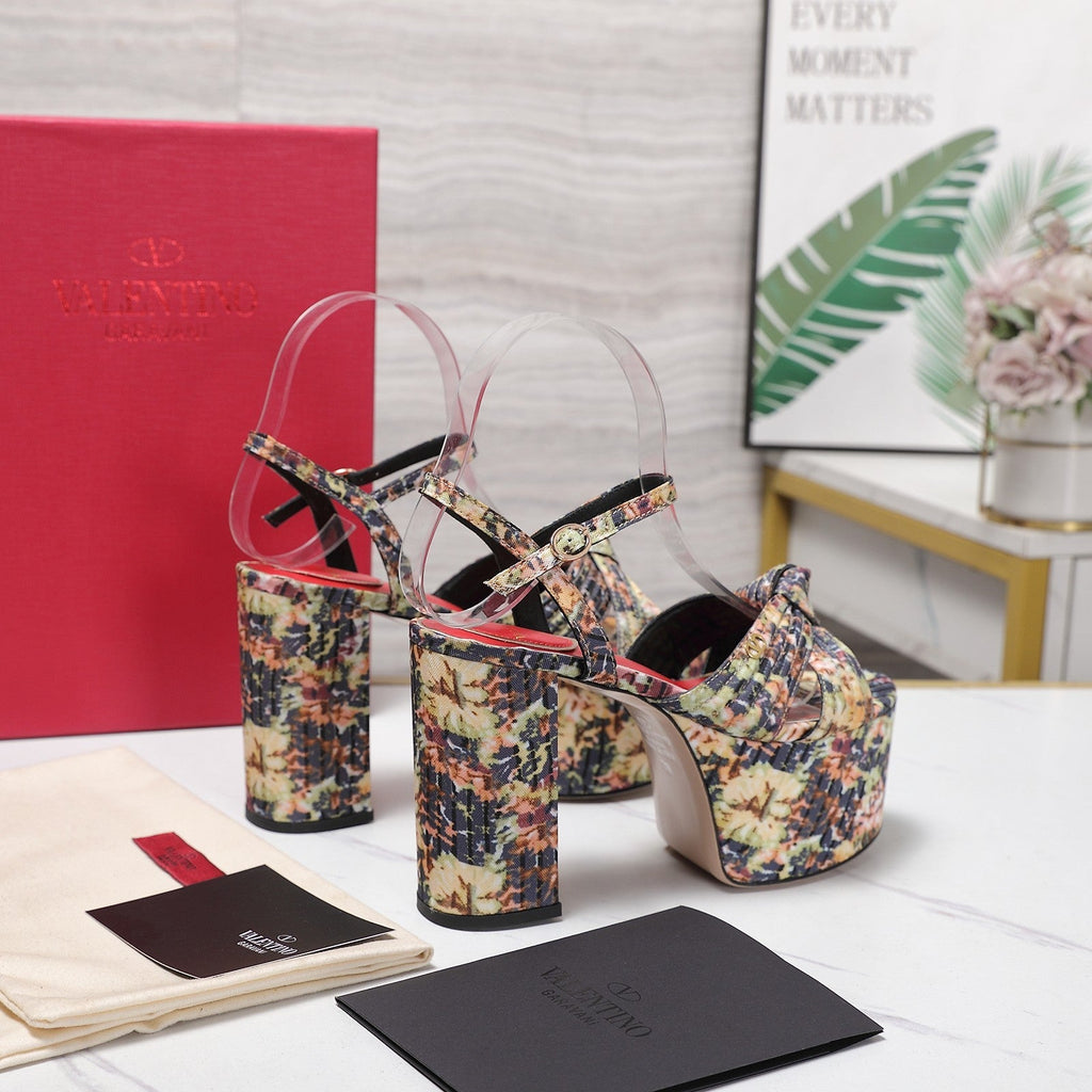 VLTN Crasher Platform Sandals Beige Multicolor Fabric  913109