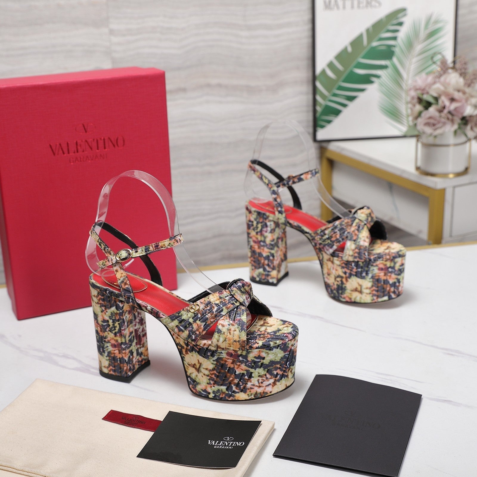VLTN Crasher Platform Sandals Beige Multicolor Fabric  913109