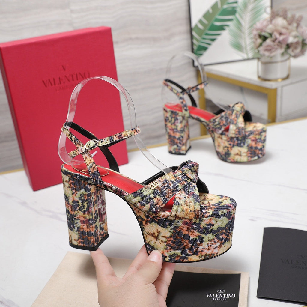 VLTN Crasher Platform Sandals Beige Multicolor Fabric  913109