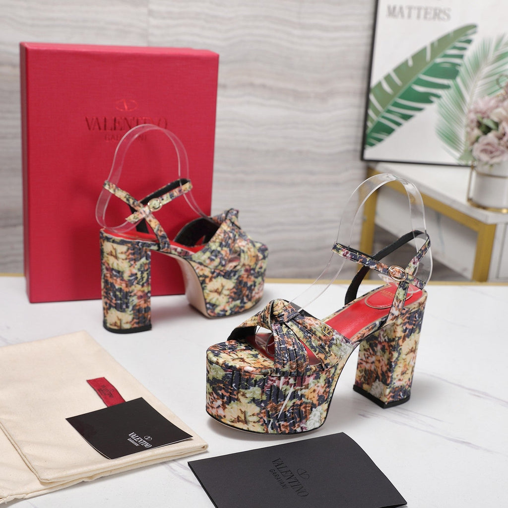 VLTN Crasher Platform Sandals Beige Multicolor Fabric  913109