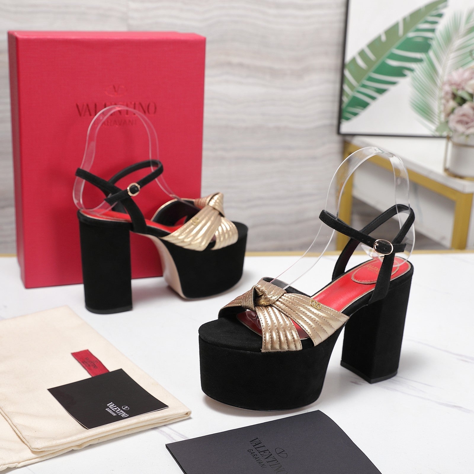 VLTN Crasher Platform Sandals Gold Black Leather 913107