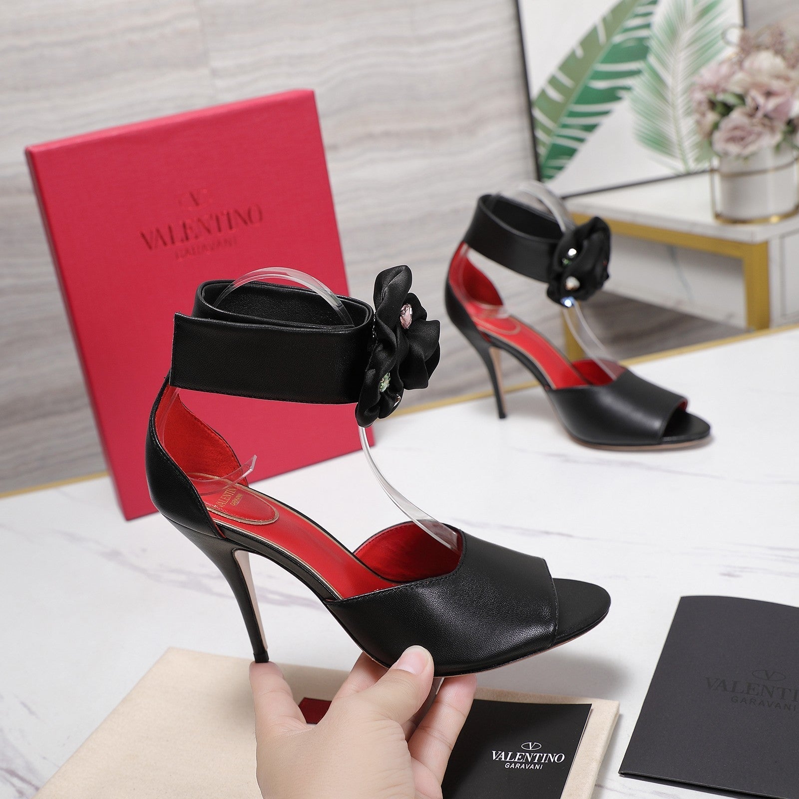 VLTN Drip Rose Applique Sandals 10.5cm Black Leather 913089