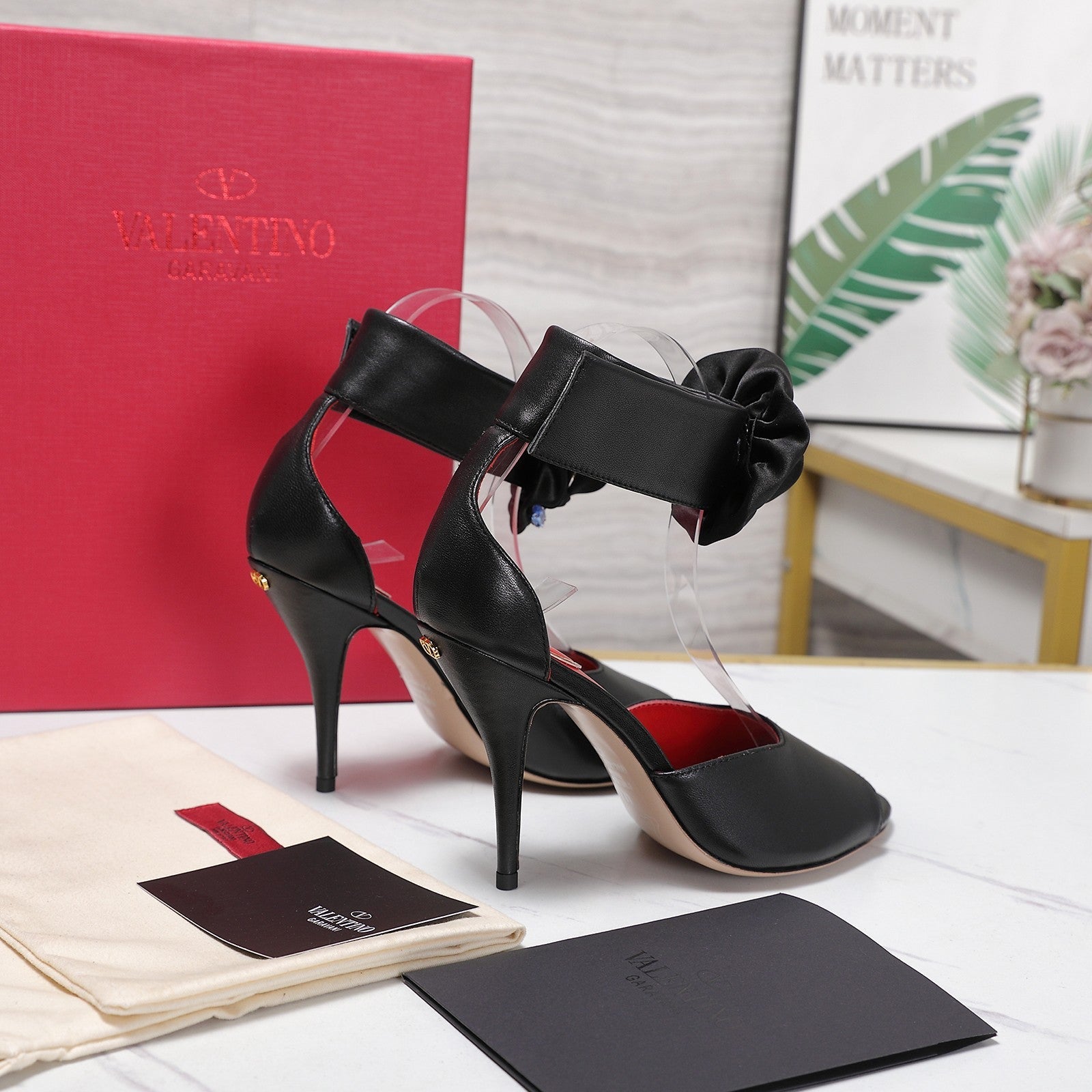 VLTN Drip Rose Applique Sandals 10.5cm Black Leather 913089