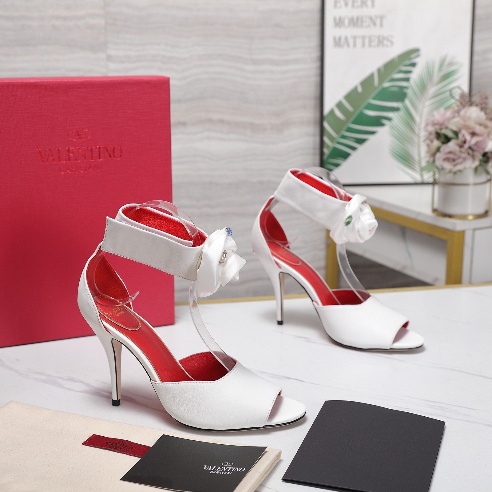 VLTN Drip Rose Applique Sandals 10.5cm White Leather 913087