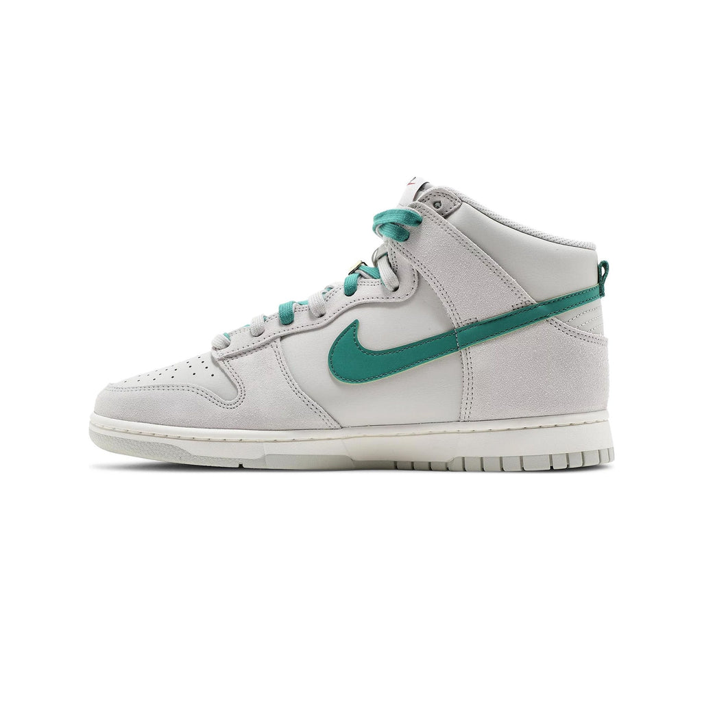 Nike Dunk High 'First Use Sail' (2021)