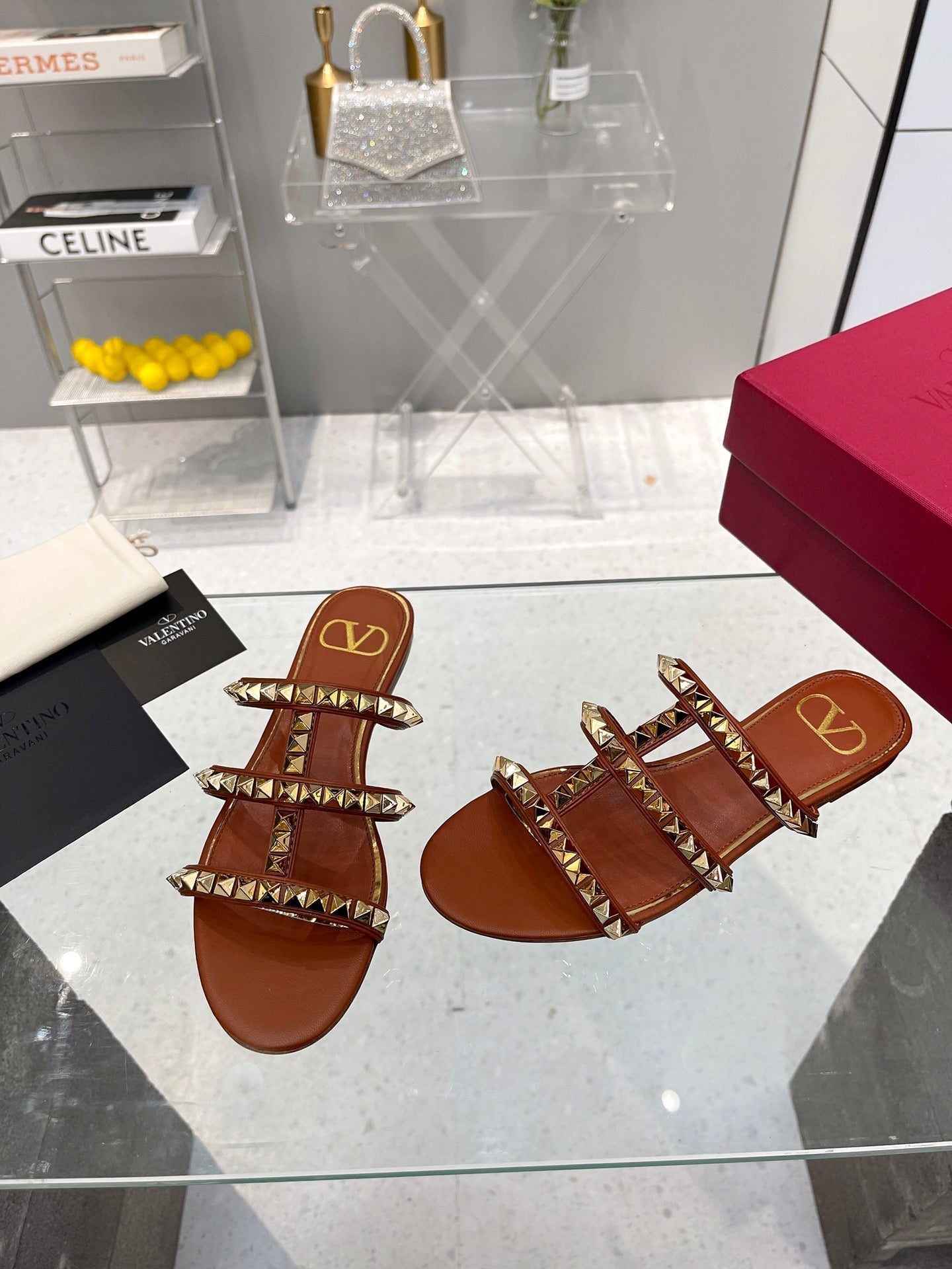 VT 26s Rockstud Flat Sandals Brown Sheepskin 714933