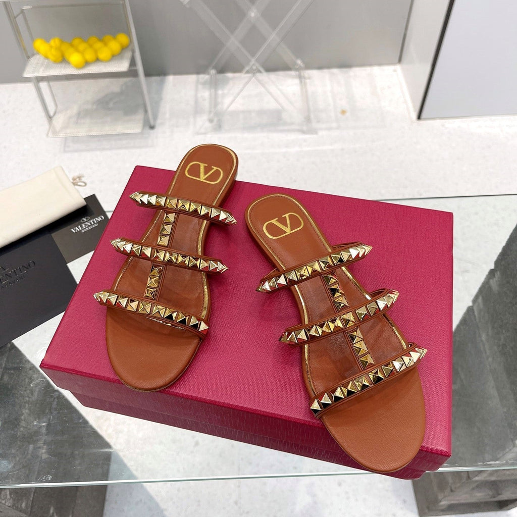 VT 26s Rockstud Flat Sandals Brown Sheepskin 714933