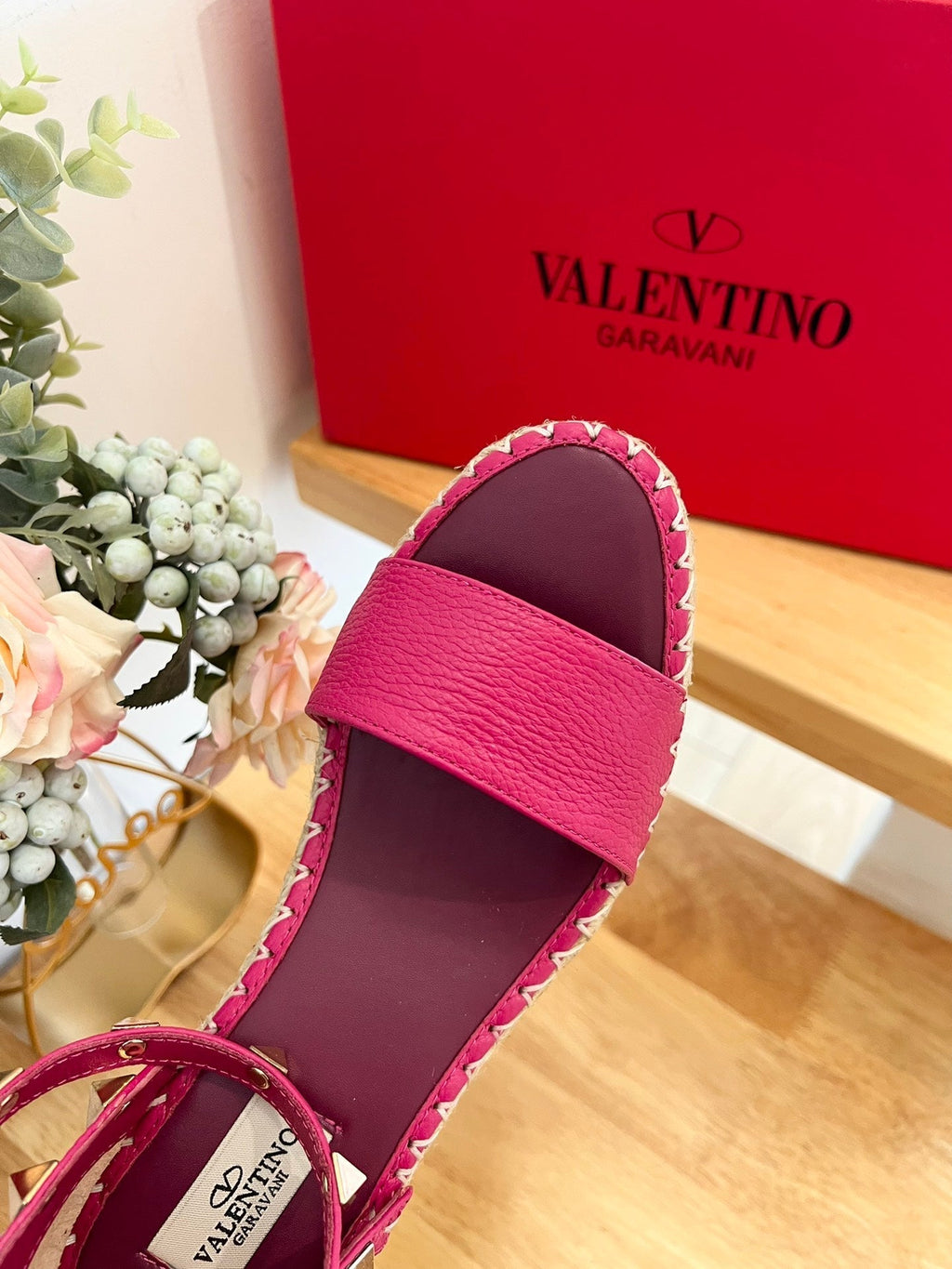 VLogo Rockstud Espadrille Hot Pink 692183