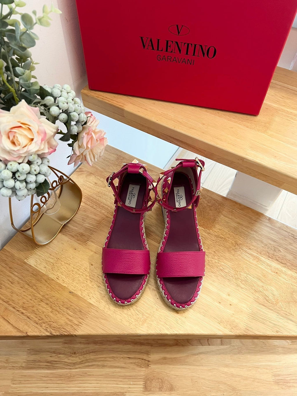 VLogo Rockstud Espadrille Hot Pink 692183