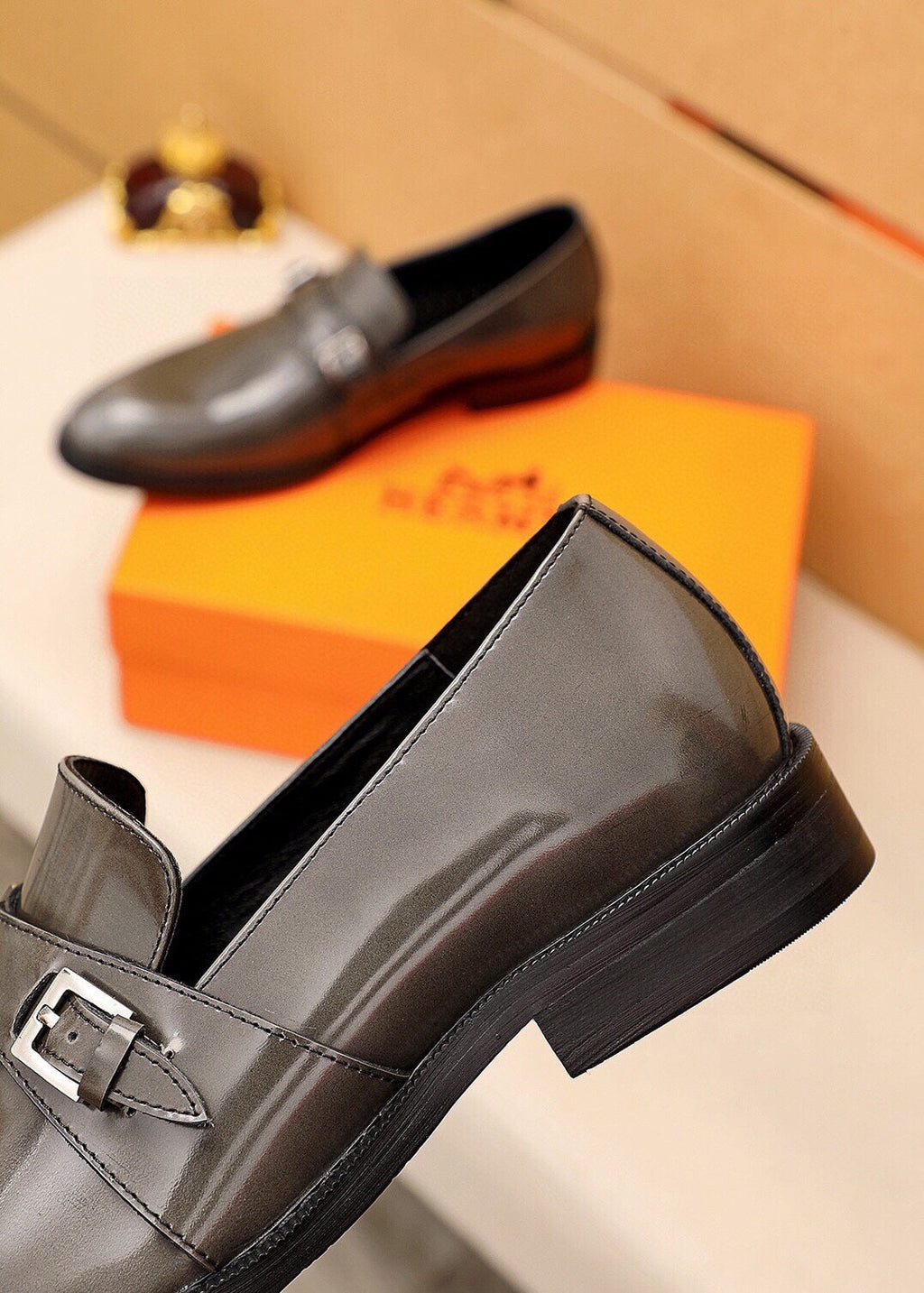 HM Men's Loafer Metallic Gray Patent Leather 637348