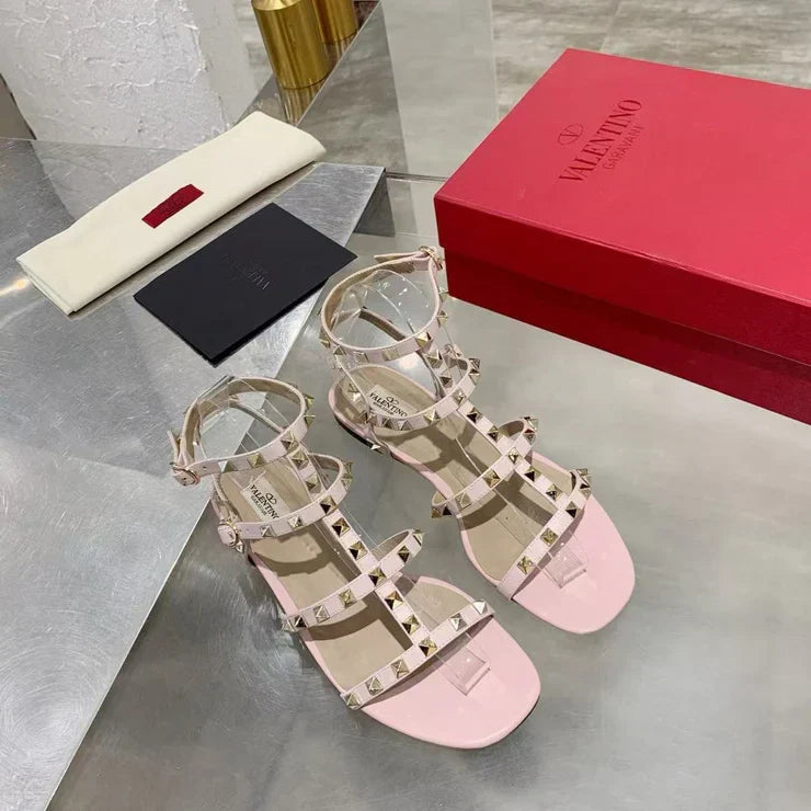 VT Rockstud Sandals Light Pink Leather