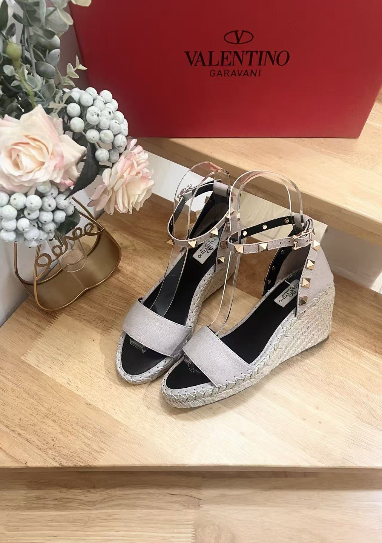 VLogo Rockstud Espadrille Powder Pink Leather