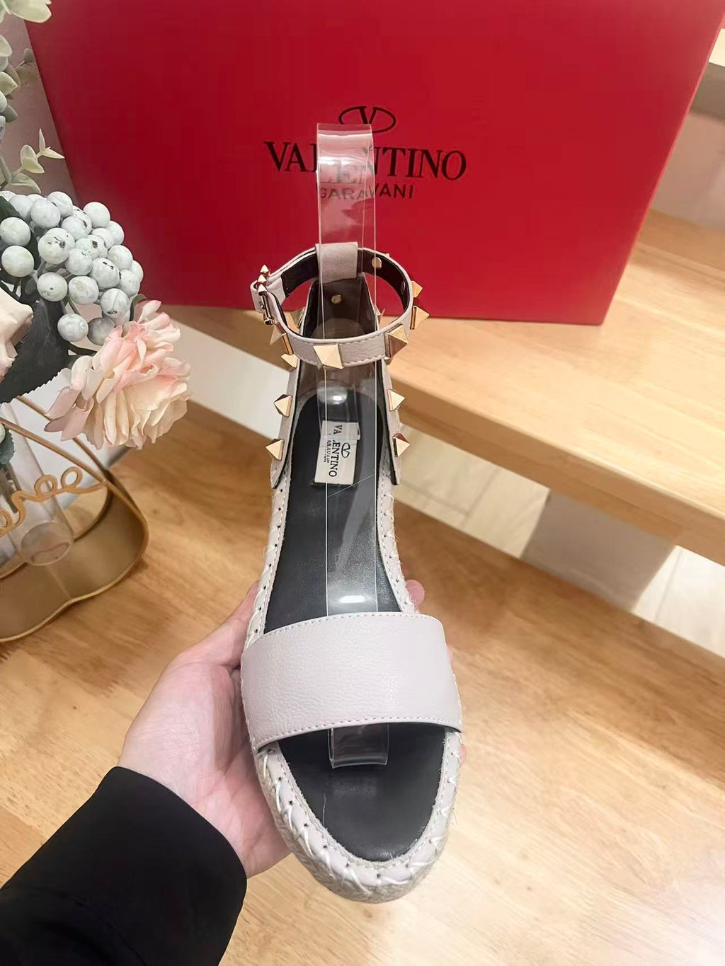 VLogo Rockstud Espadrille Powder Pink Leather