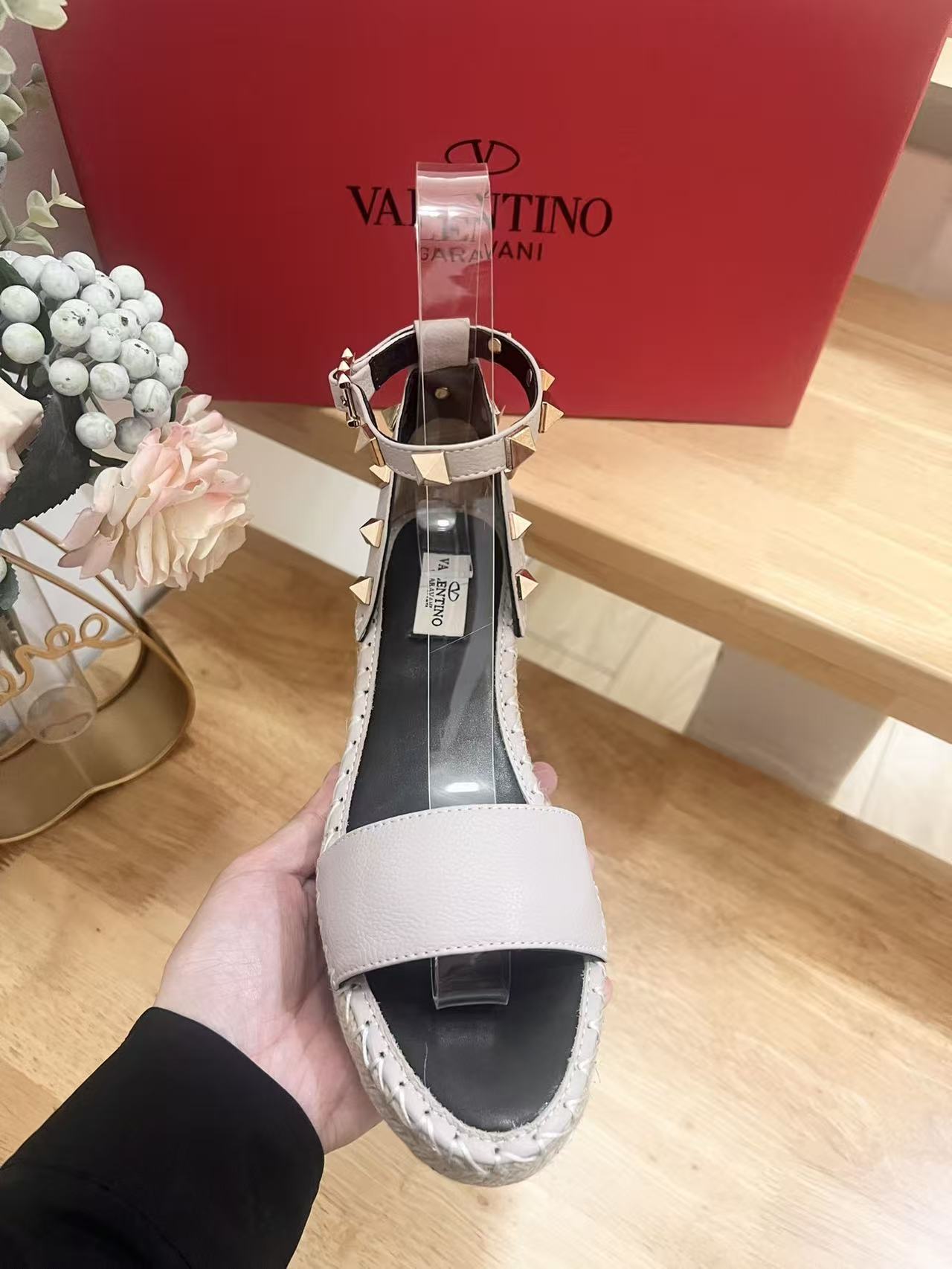 VLogo Rockstud Espadrille Powder Pink Leather