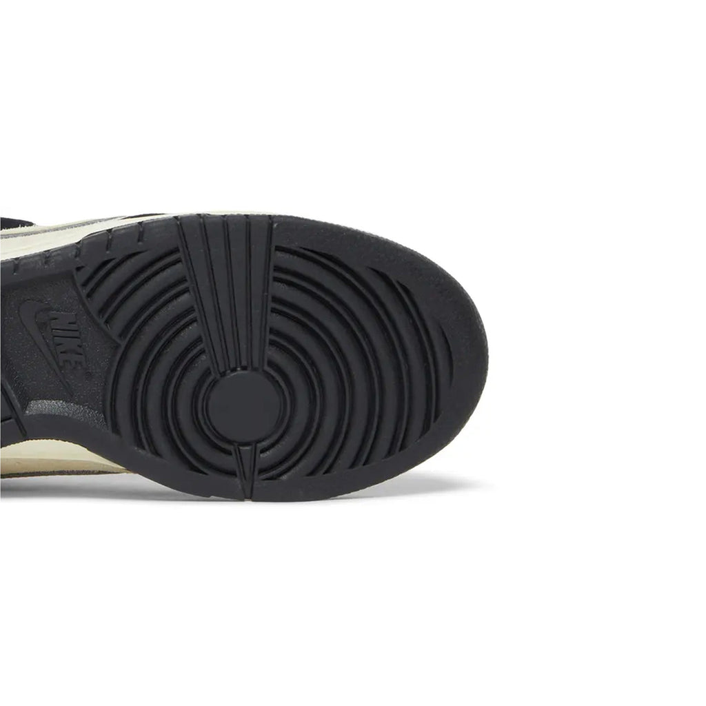 Nike Dunk Low LX 'Black Team Gold' W (2022)