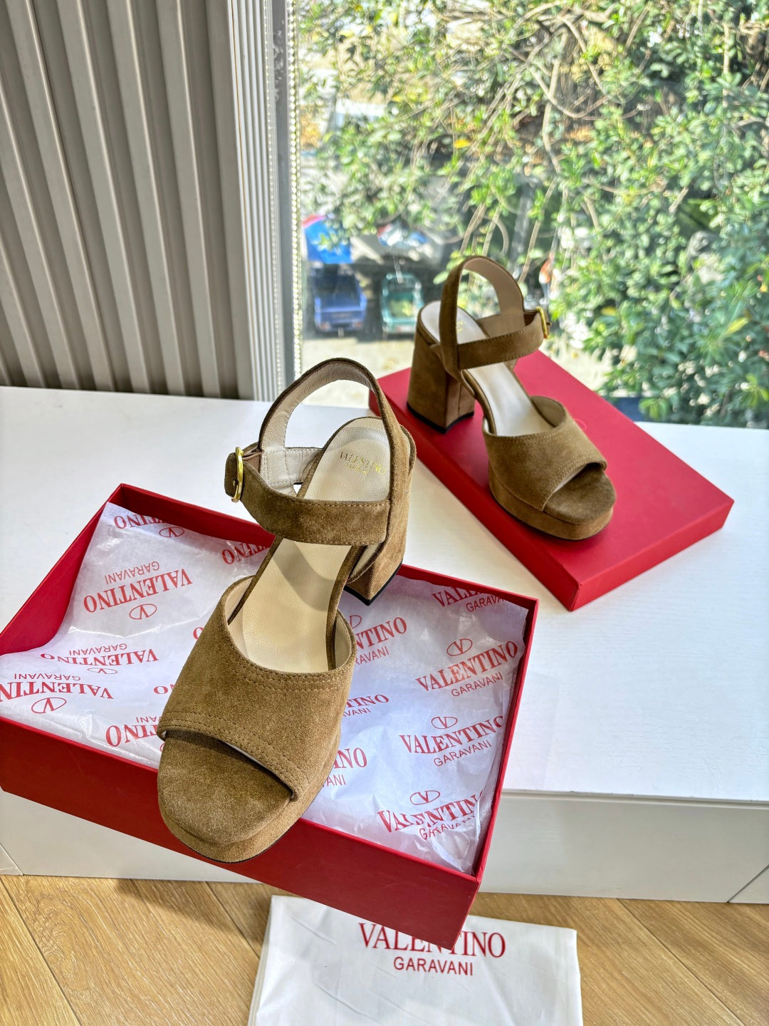 Valentino Fawcette Platform Sandal Khahi Suede 702298