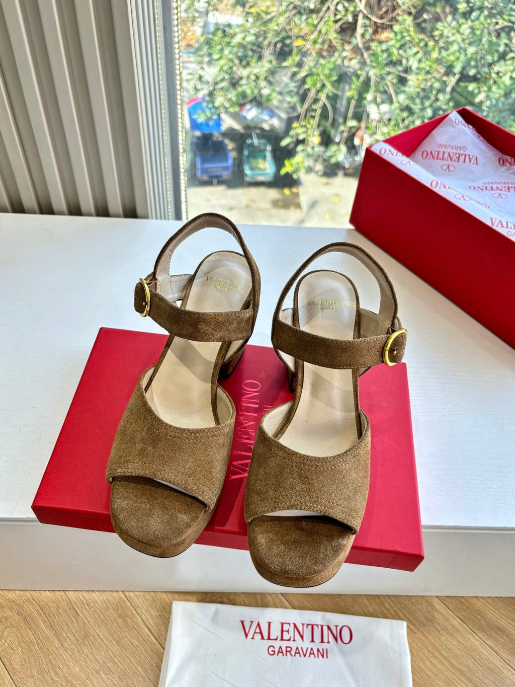 Valentino Fawcette Platform Sandal Khahi Suede 702298