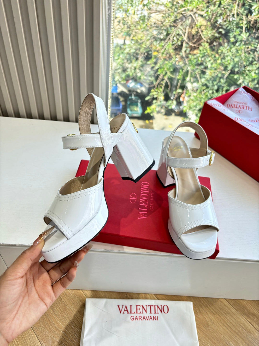 Valentino Fawcette Platform Sandal White Patent Leather 702276