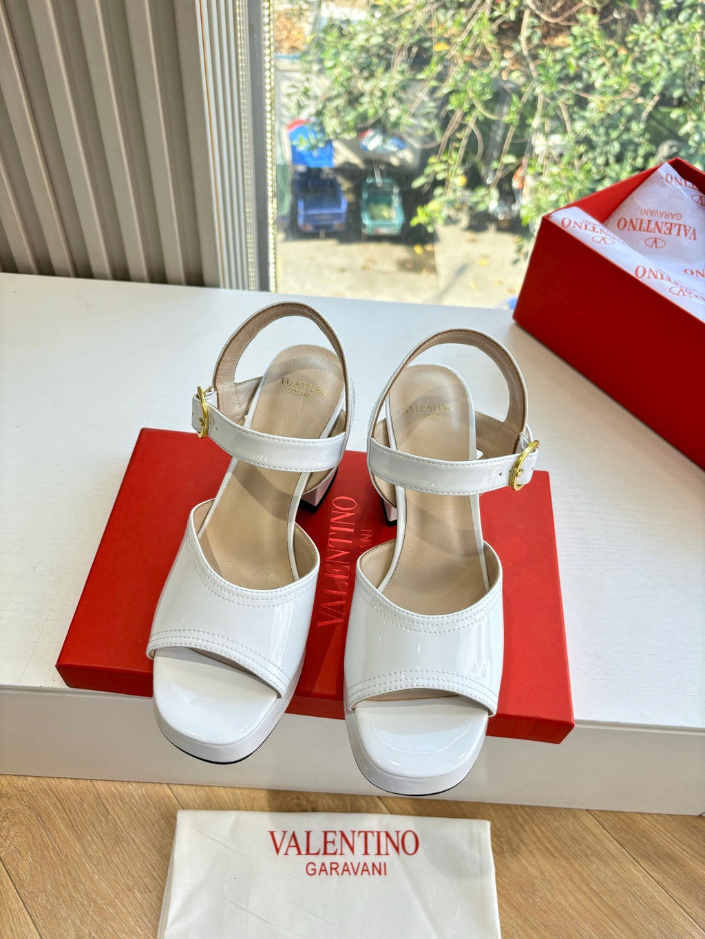 Valentino Fawcette Platform Sandal White Patent Leather 702276