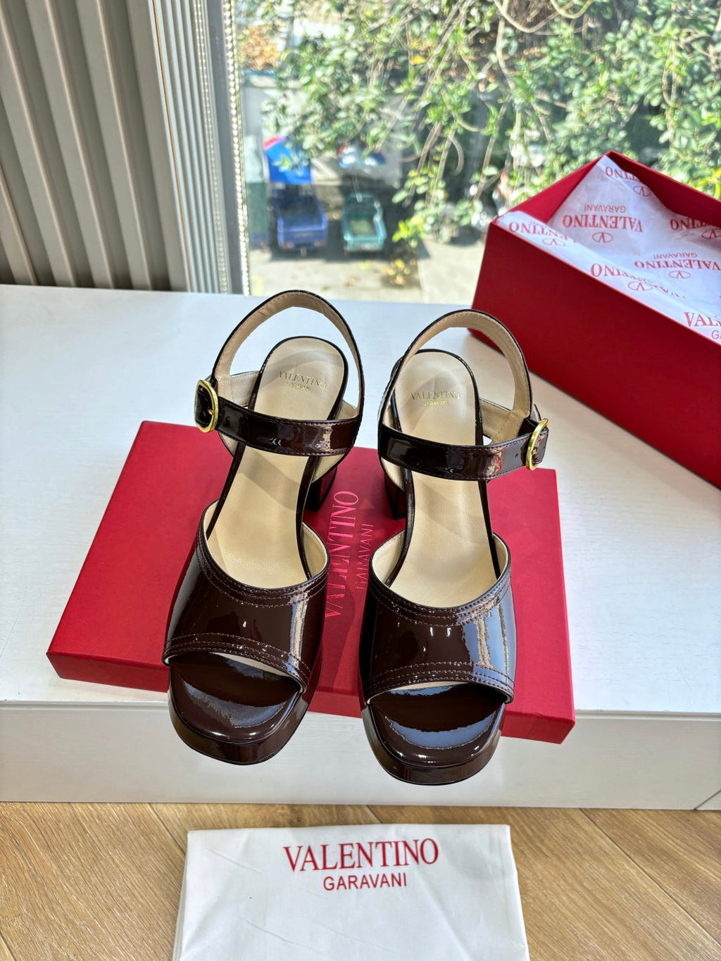 Valentino Fawcette Platform Sandal Brown Patent Leather 702279