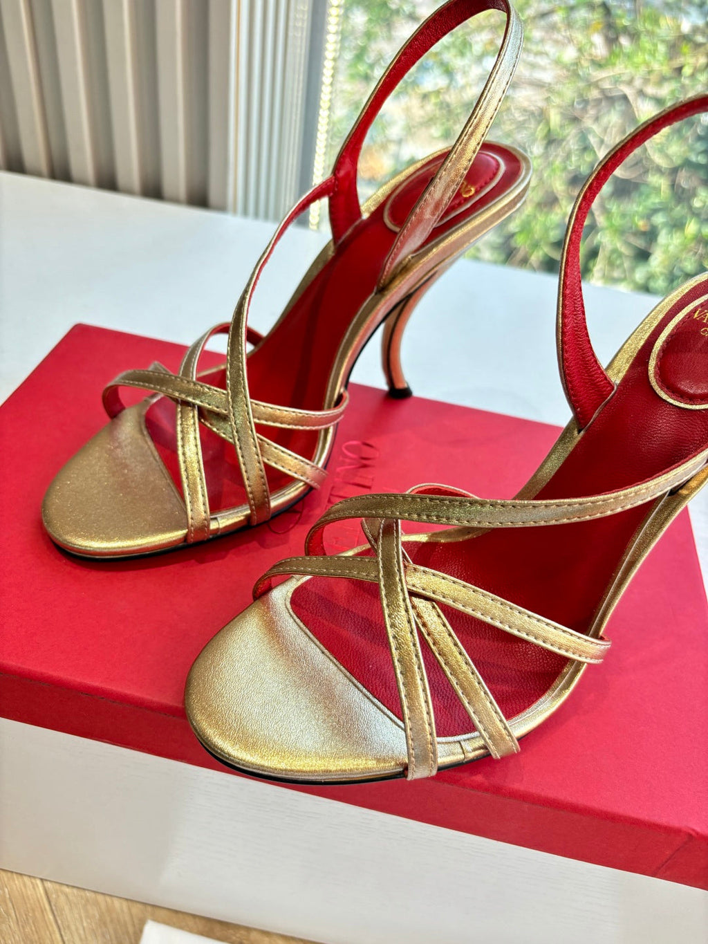 Valentino Fetishique Sandal 10.5cm Gold Leather 702285
