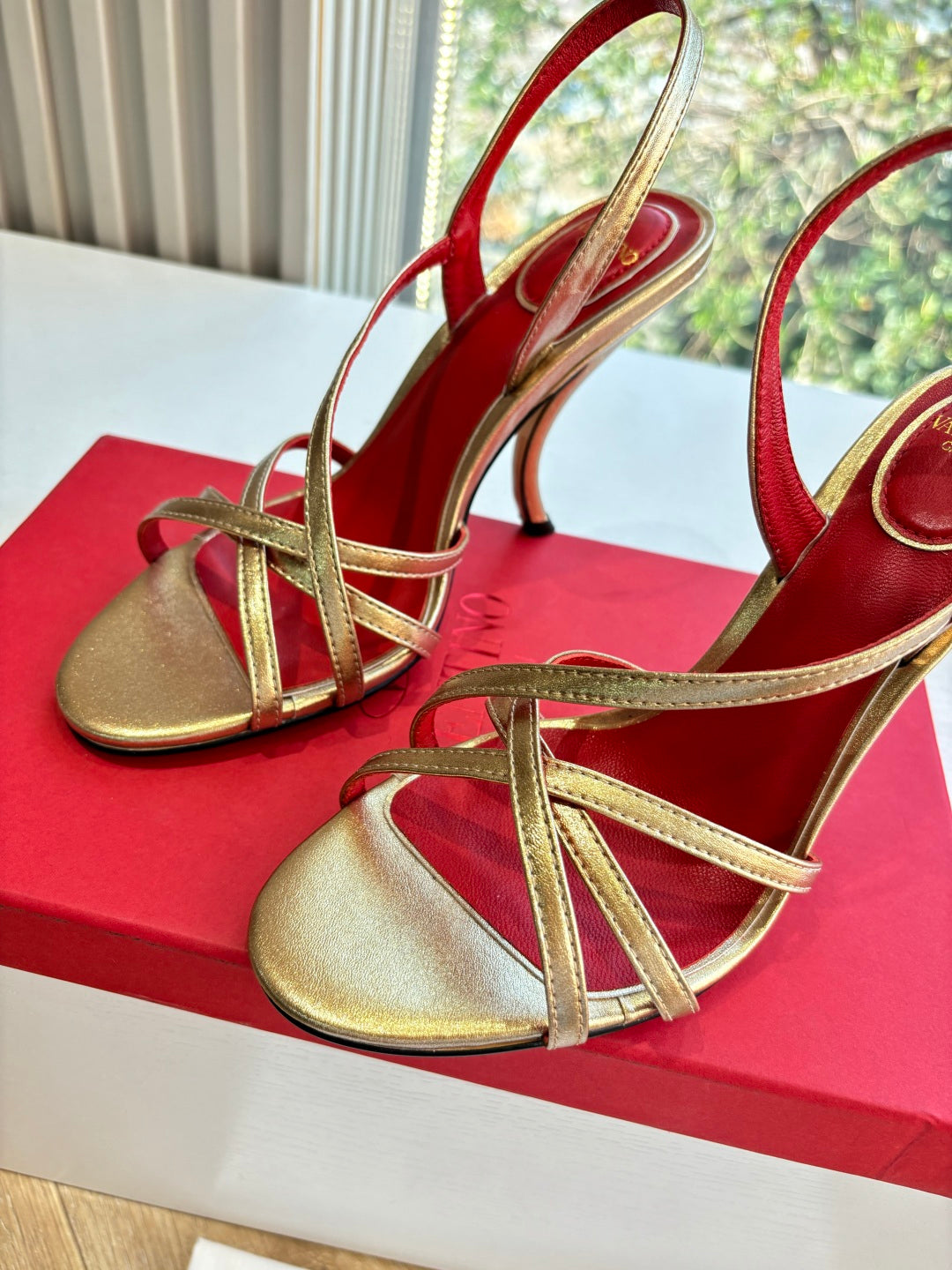 Valentino Fetishique Sandal 10.5cm Gold Leather 702285