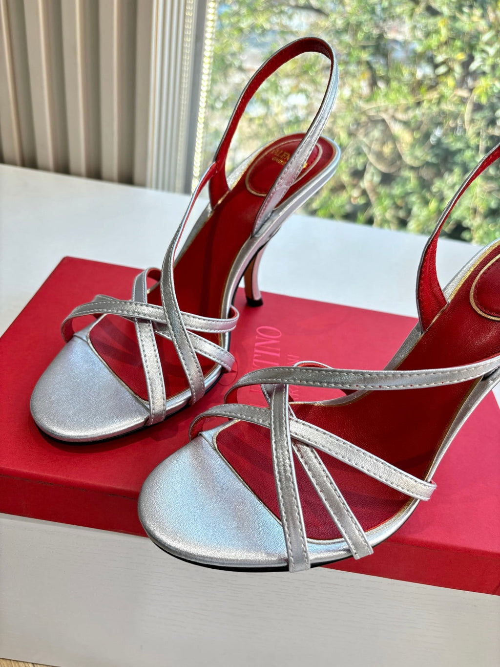 Valentino Fetishique Sandal 10.5cm Sliver Leather 702286