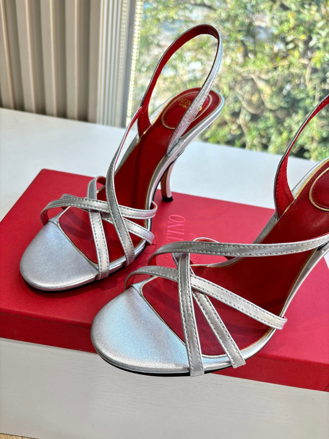 Valentino Fetishique Sandal 10.5cm Sliver Leather 702286