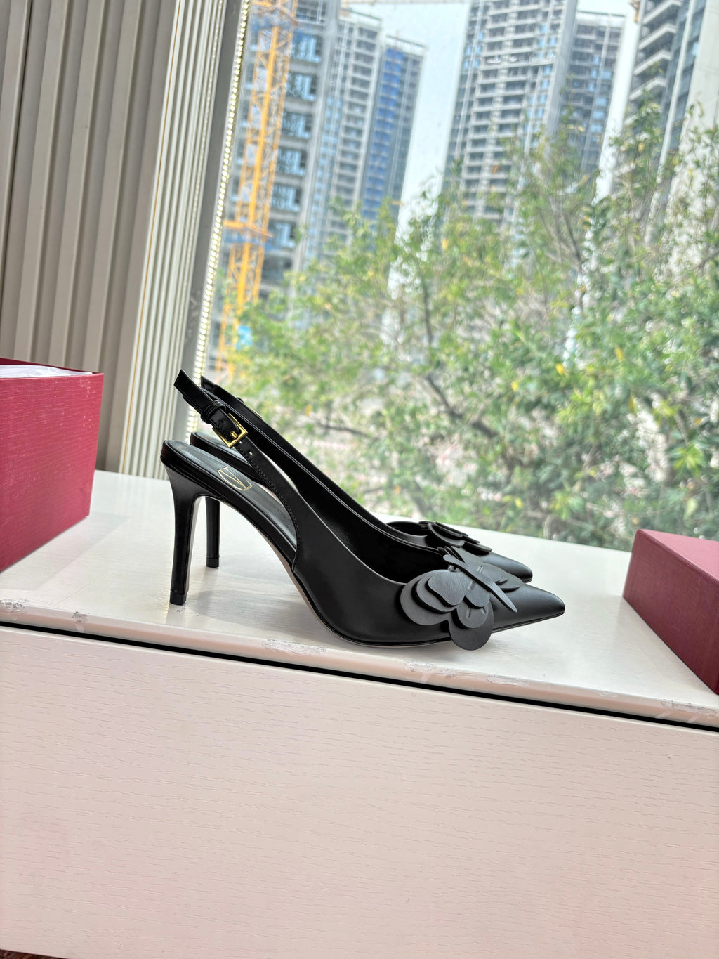 VT 26s Butterfly Slingback Black Leather 604041