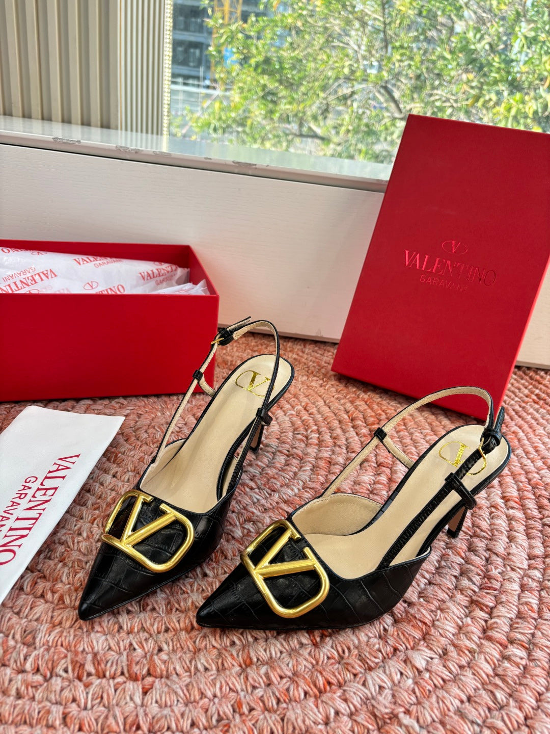 VLogo Signature Slingback 80mm Black Embossed Sheepskin 702211