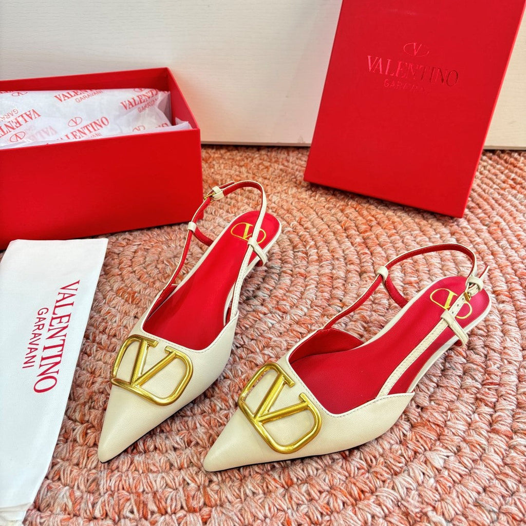 VLogo Signature Slingback 40mm Cream Sheepskin 702218