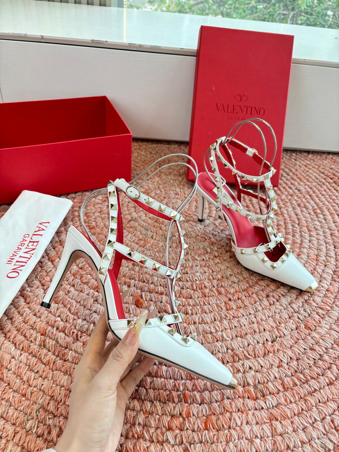 Valentino Rockstud Kidskin Pump 100mm White Sheepskin 702223